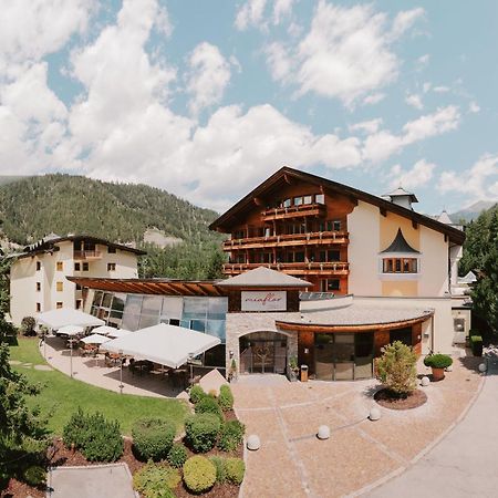 Miaflor Familien- & Aktivresort Ried im Oberinntal Exterior photo