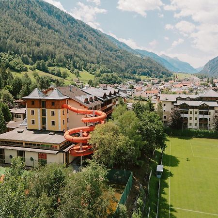 Miaflor Familien- & Aktivresort Ried im Oberinntal Exterior photo